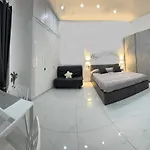 Star House 4*