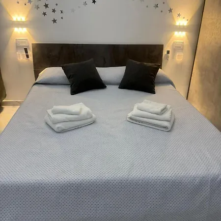 Star House 게스트하우스 3*